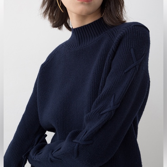 Brand new navy blue sweater with braided sleeve - Picture 5 of 11